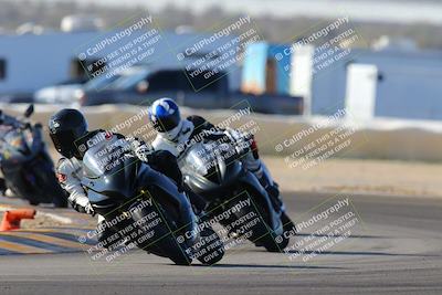 media/Dec-18-2022-SoCal Trackdays (Sun) [[8099a50955]]/Turn 2 (950am)/